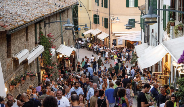 Castiglione della Pescaia durante una serata estiva 2023